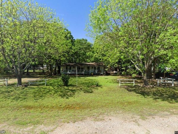 331 Southern Oaks Drive, Streetman, TX 75859