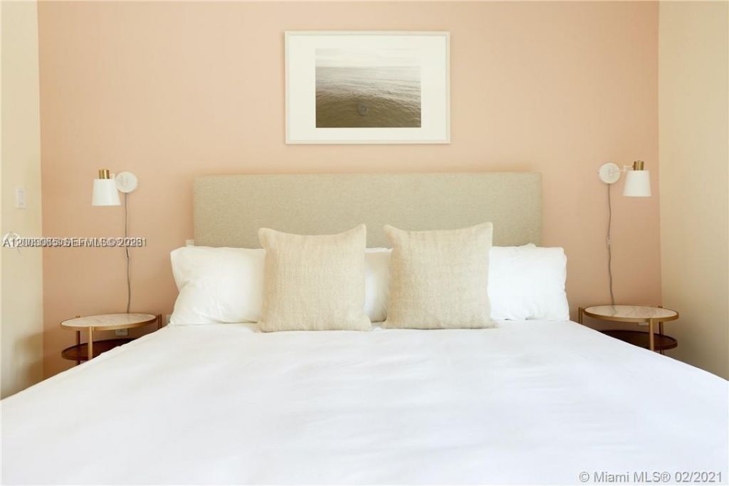 568 NE 66th St , Unit 501, Miami, FL 33138 Photo