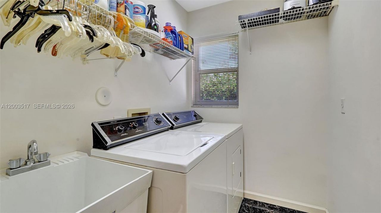 681 NW 100th Ter, Plantation, FL 33324 Photo
