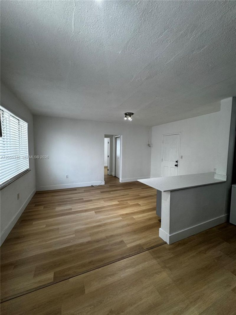 7928 Harding Ave , Unit 7, Miami Beach, FL 33141 Photo