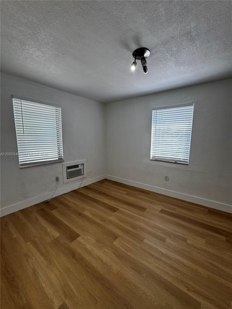 7928 Harding Ave , Unit 7, Miami Beach, FL 33141 Photo