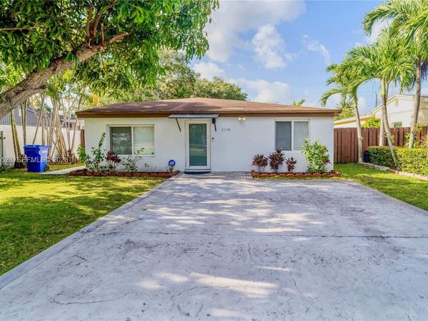 2148 NE 181st St , North Miami Beach, FL 33162