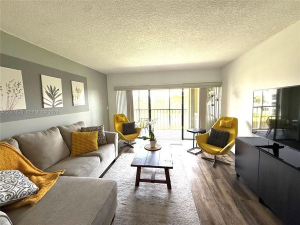 230 Lakeview Dr , Unit 307, Weston, FL 33326