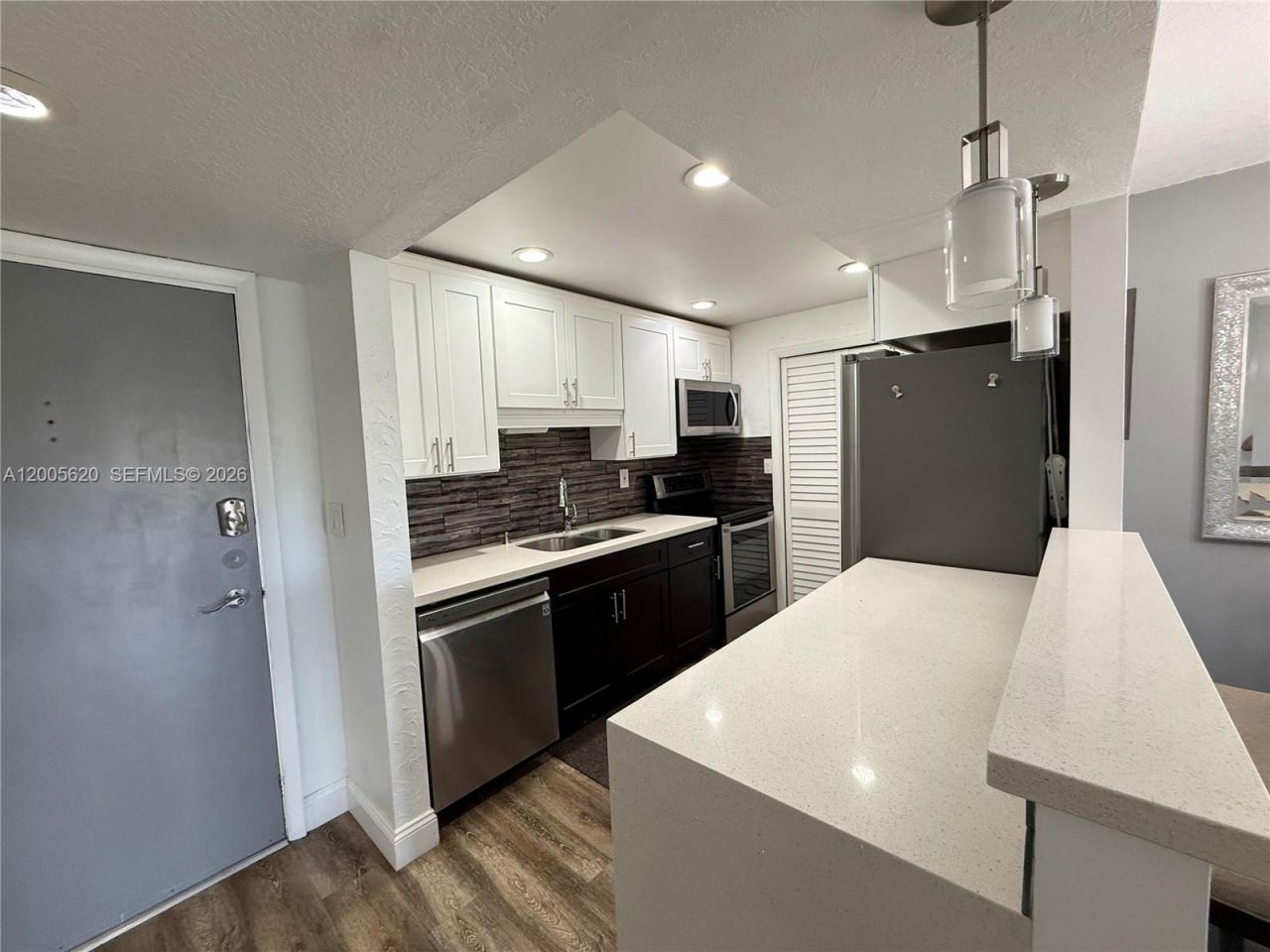 230 Lakeview Dr , Unit 307, Weston, FL 33326 Photo