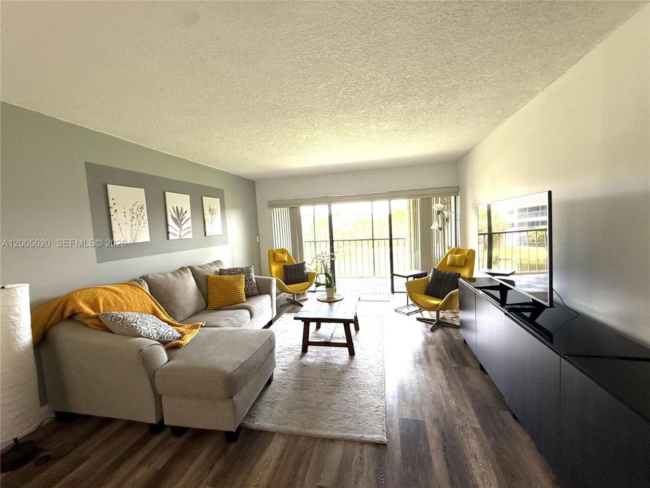 230 Lakeview Dr , Unit 307, Weston, FL 33326 Photo