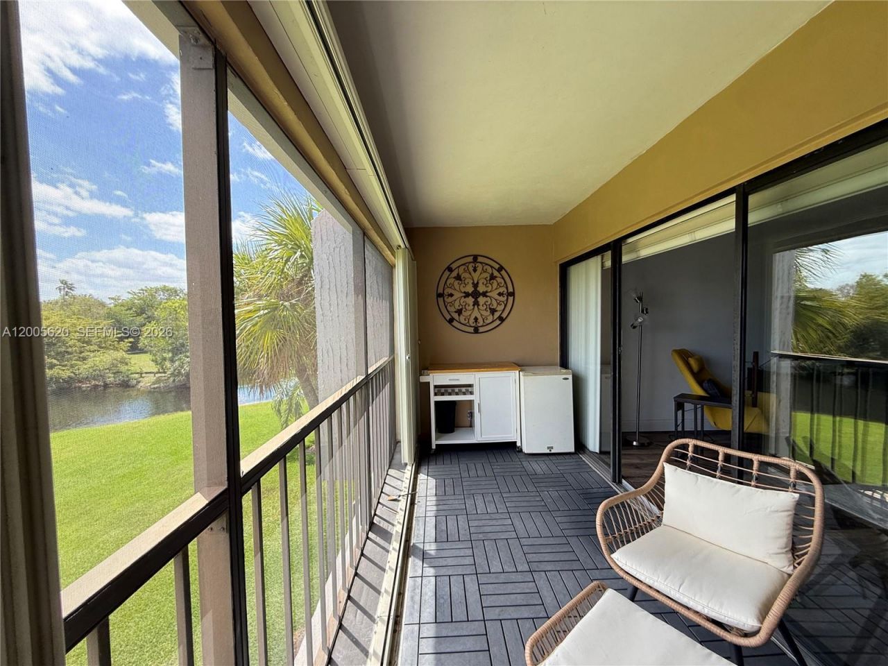 230 Lakeview Dr , Unit 307, Weston, FL 33326 Photo