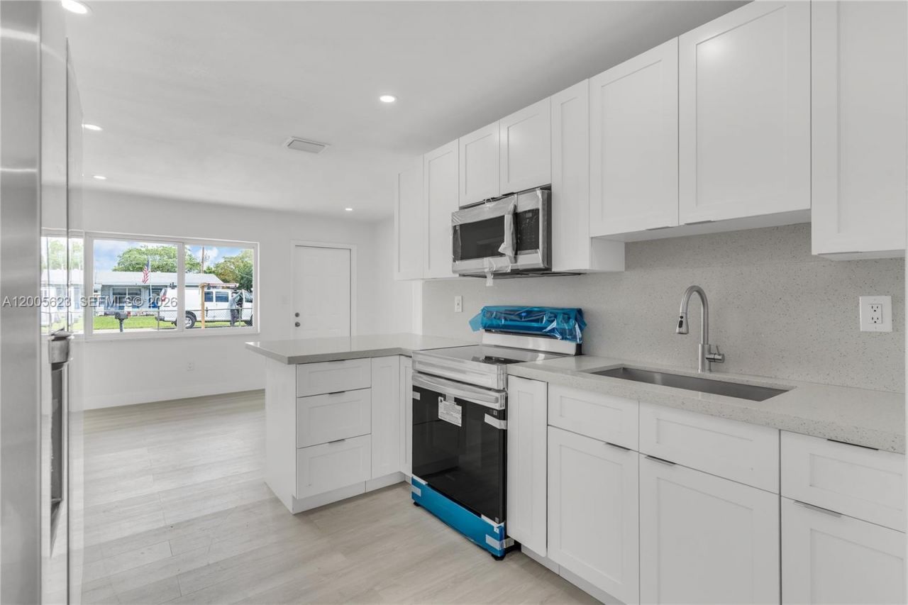 6536 SW 21st St , Miramar, FL 33023 Photo