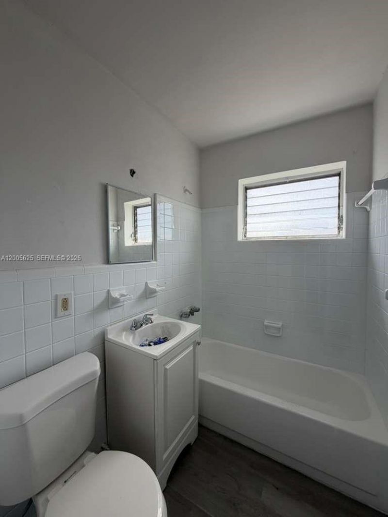 1628 SW 7th St, Unit 9, Miami, FL 33135 Photo