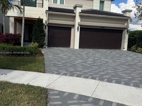 10790 Aqua Ct , Parkland, FL 33076