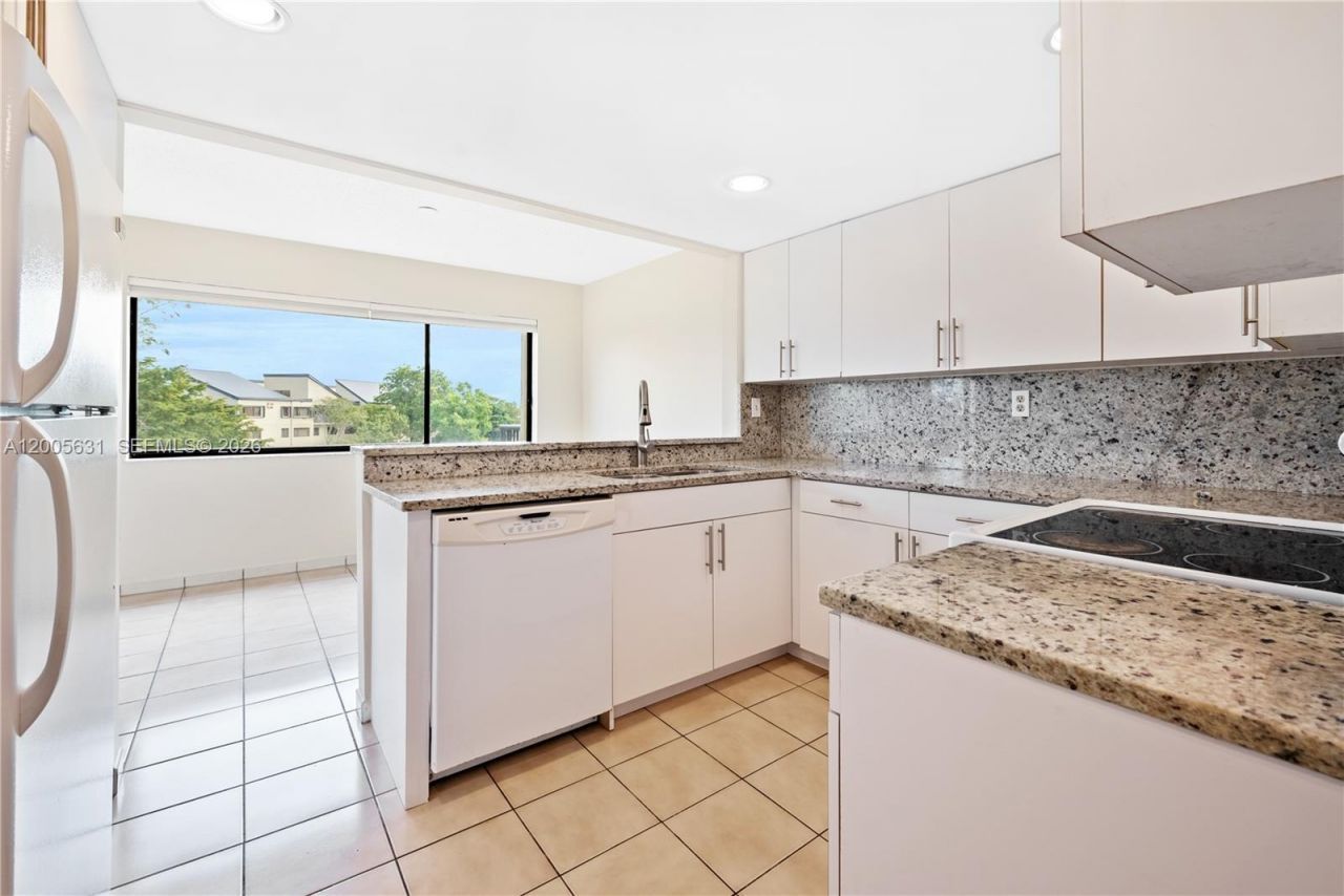 6601 SW 116th Ct , Unit 404, Miami, FL 33173 Photo