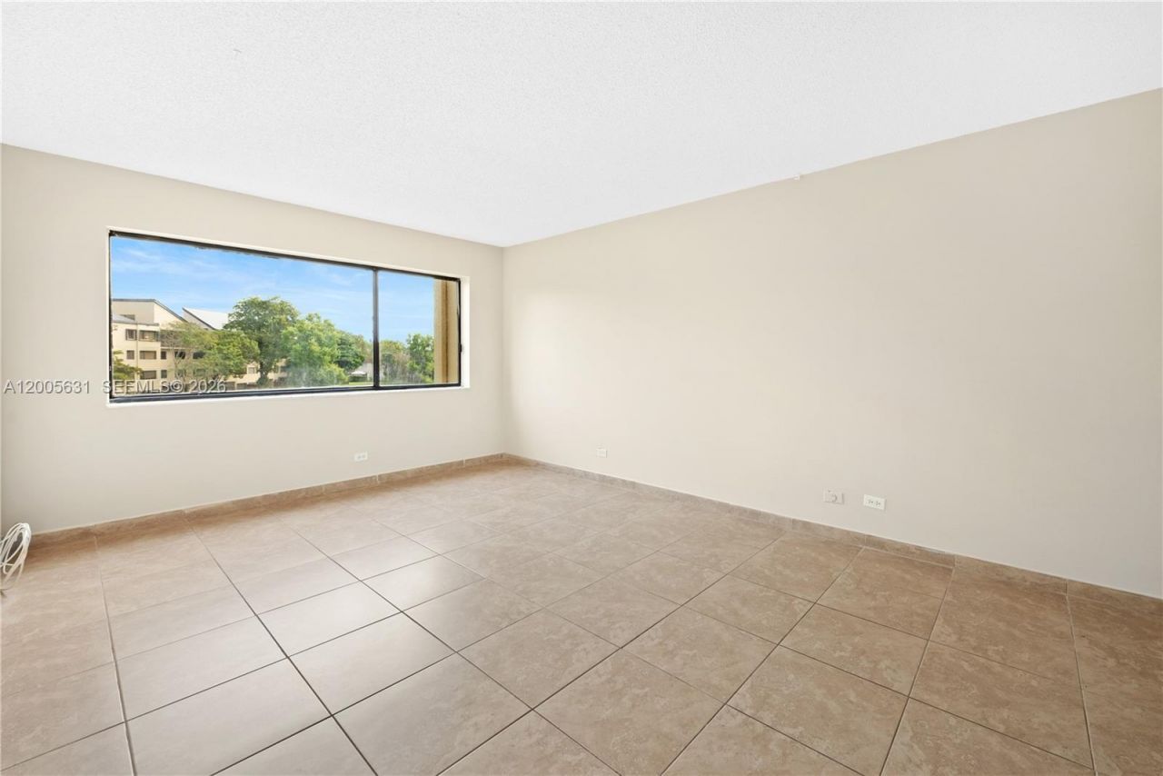 6601 SW 116th Ct , Unit 404, Miami, FL 33173 Photo