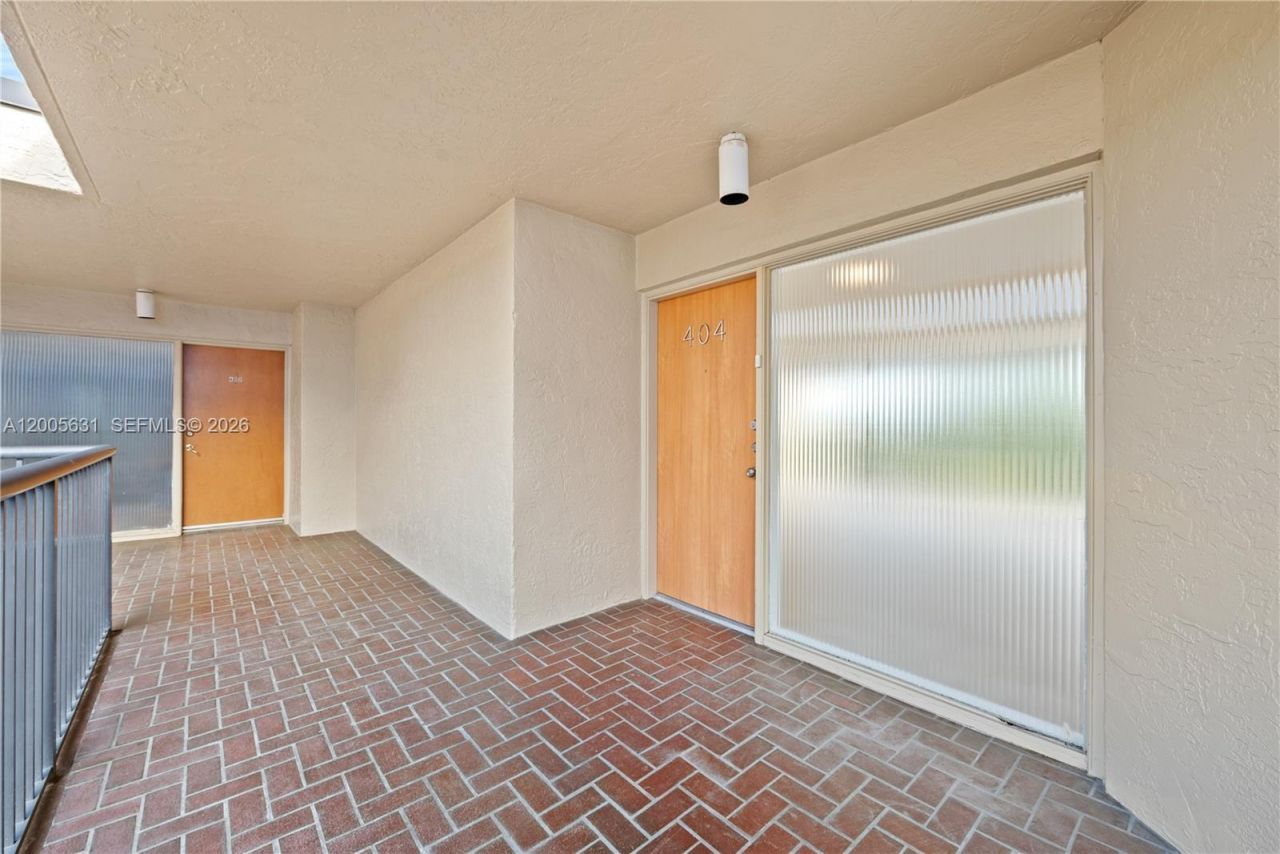 6601 SW 116th Ct , Unit 404, Miami, FL 33173 Photo