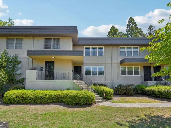 284 Lakemoore Drive NE, Unit B, Atlanta, GA 30342