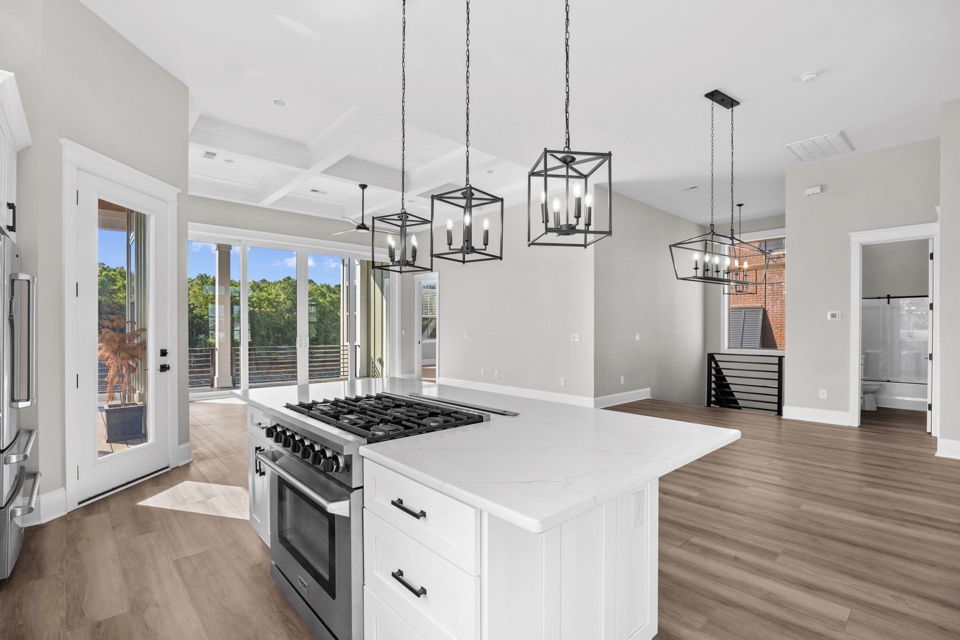 305 Harbour View Dr. Photo 10