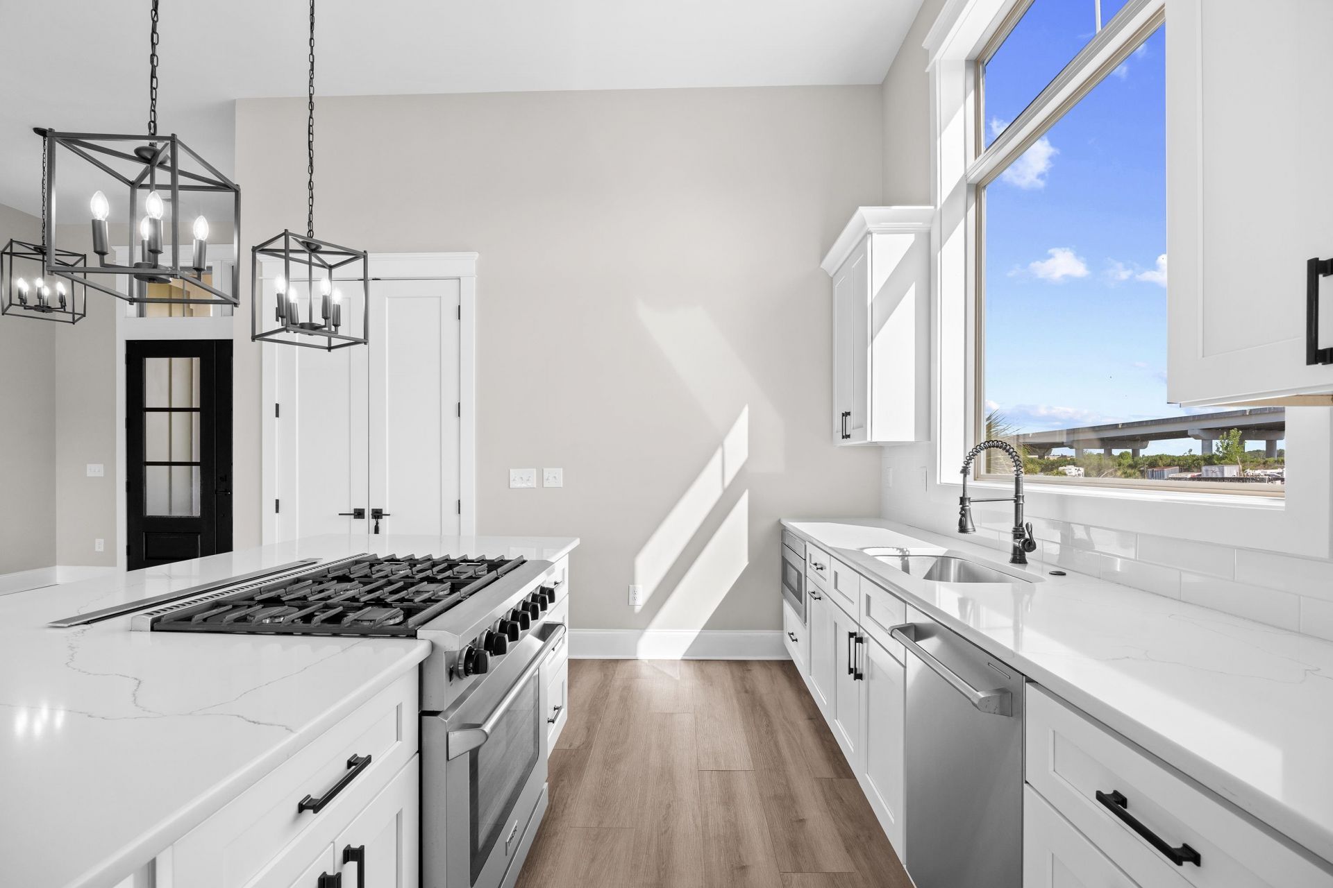 305 Harbour View Dr. Photo 11