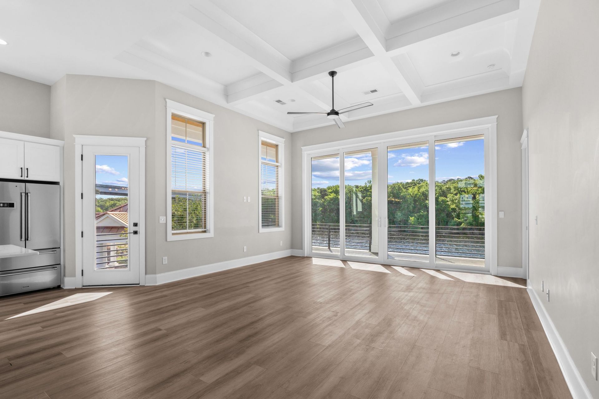 305 Harbour View Dr. Photo 12