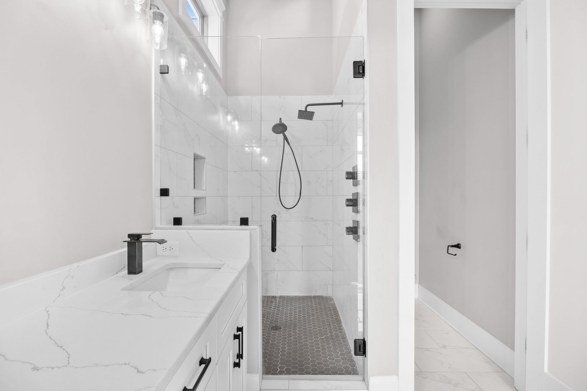 305 Harbour View Dr. Photo 22