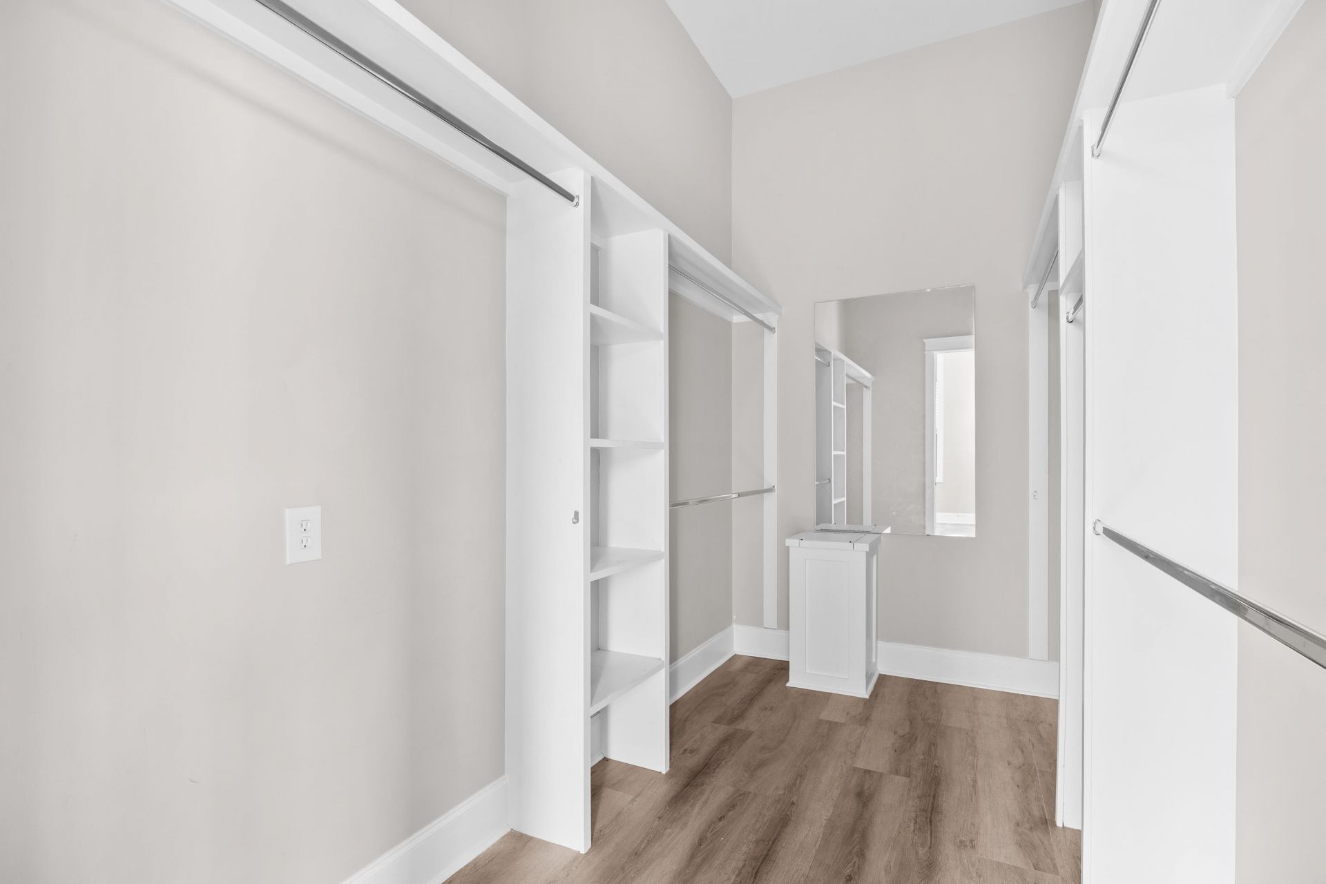 305 Harbour View Dr. Photo 23