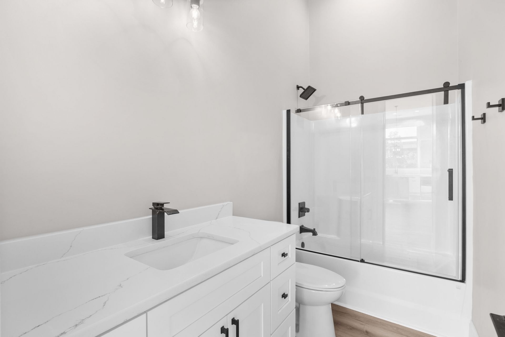 305 Harbour View Dr. Photo 28