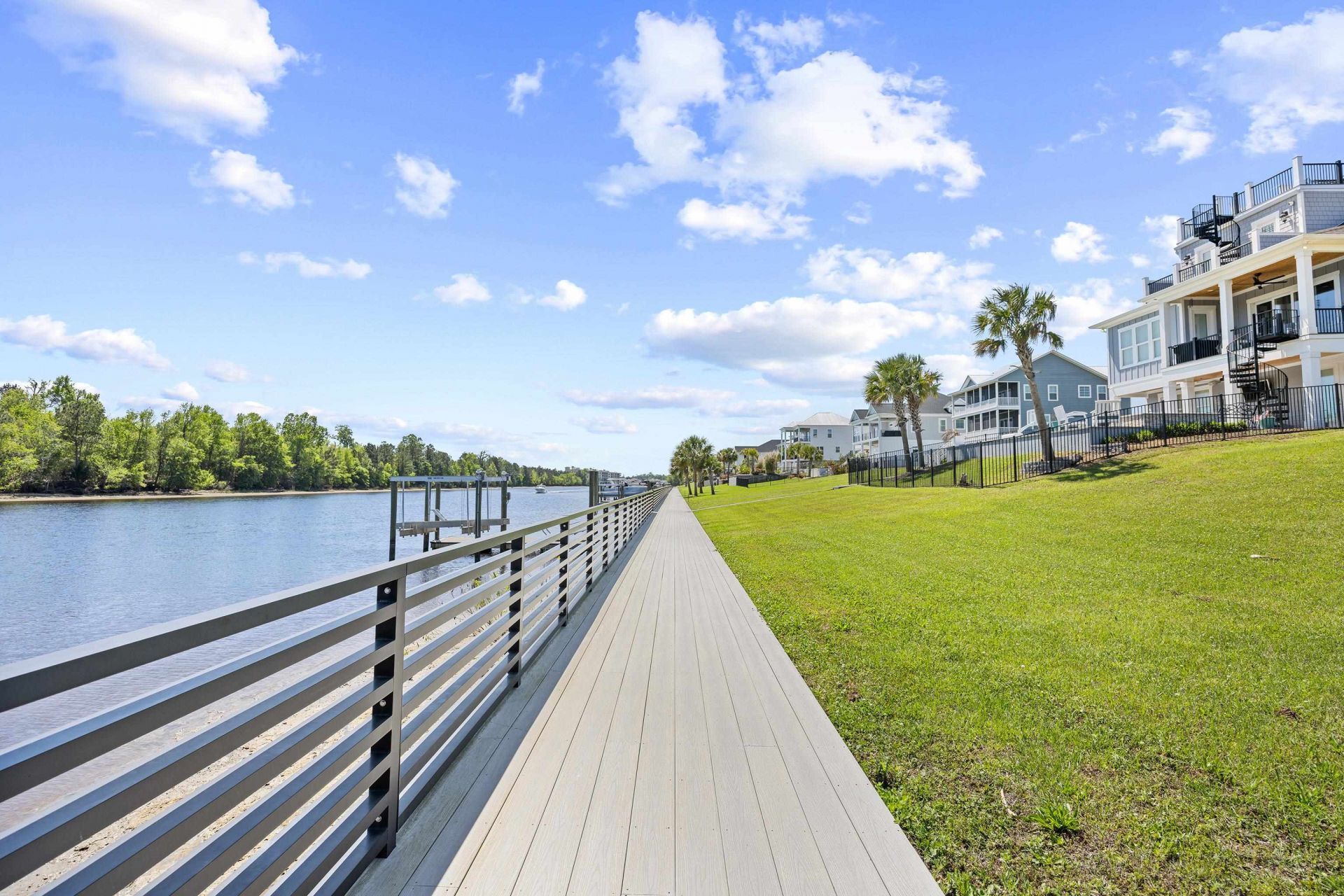 305 Harbour View Dr. Photo 39