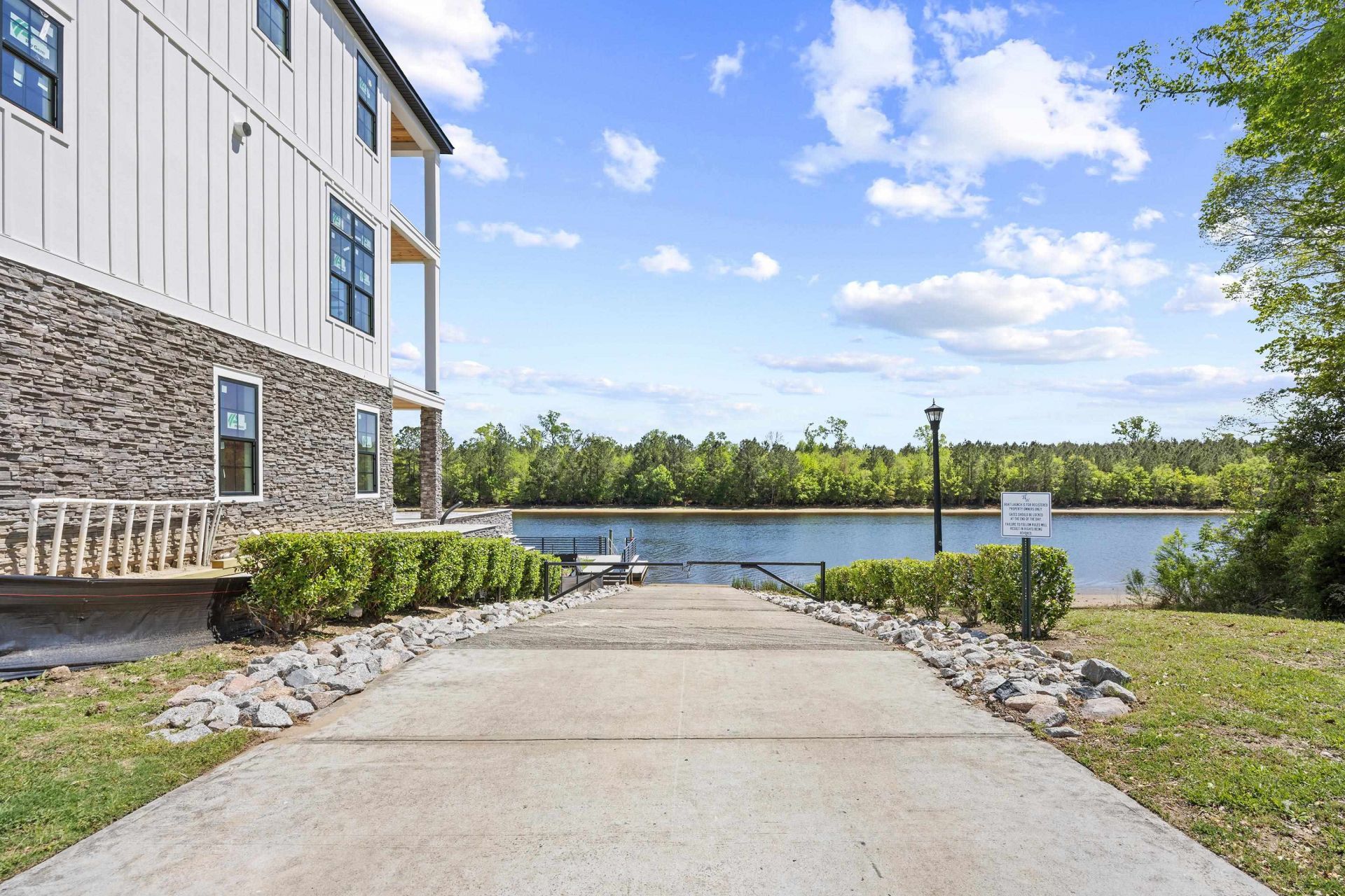 305 Harbour View Dr. Photo 47