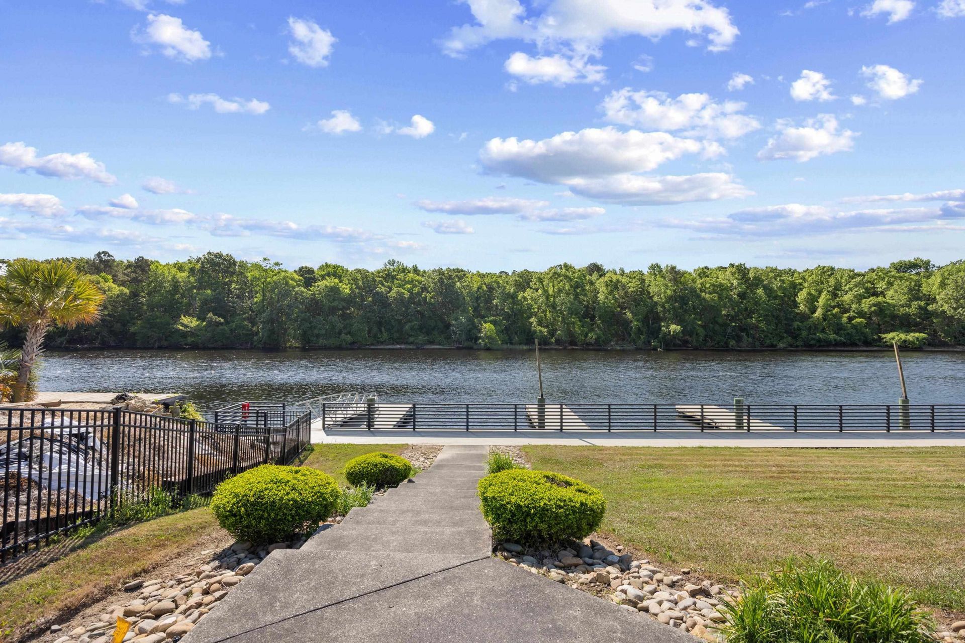 305 Harbour View Dr. Photo 48