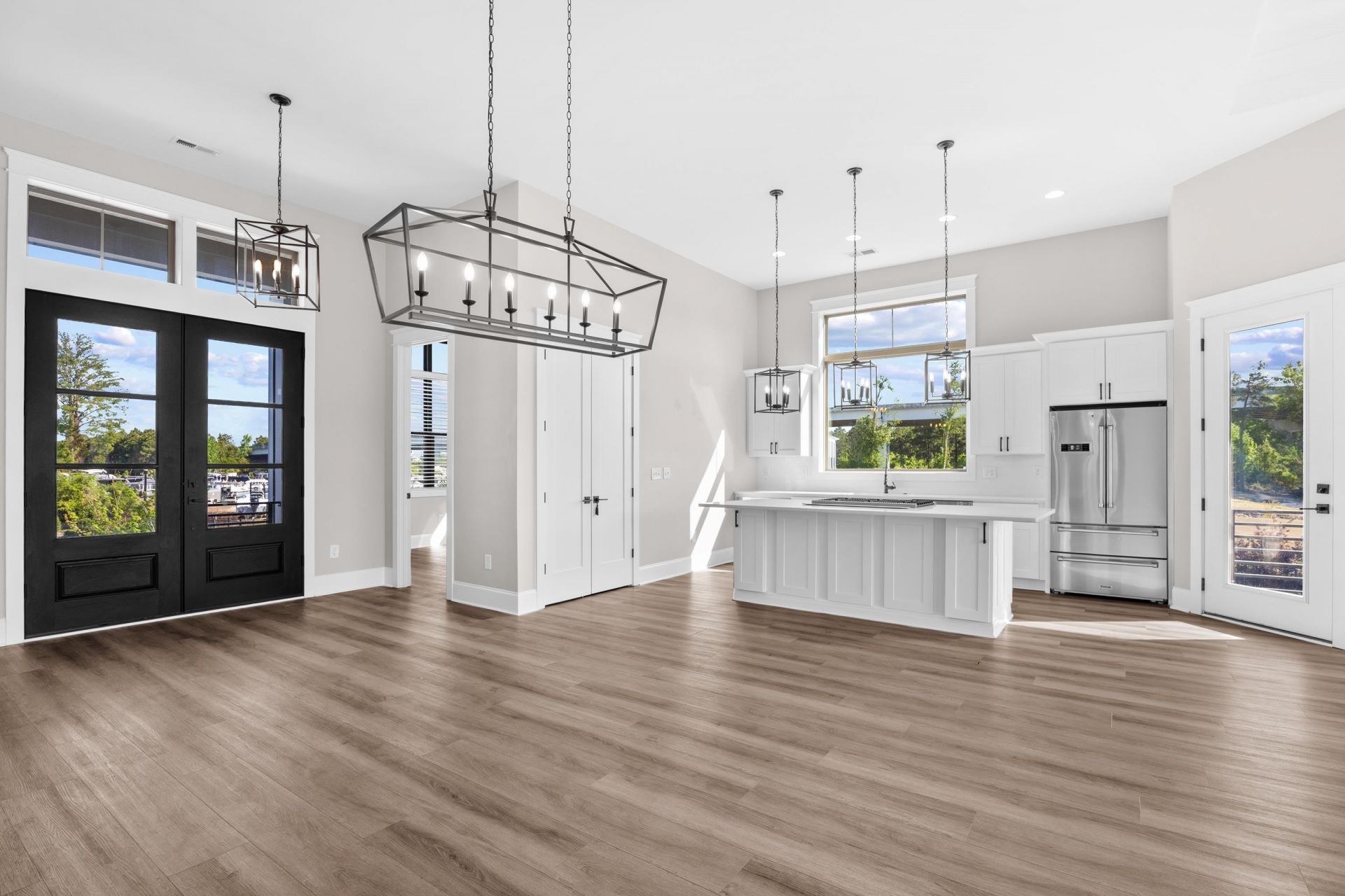 305 Harbour View Dr. Photo 6