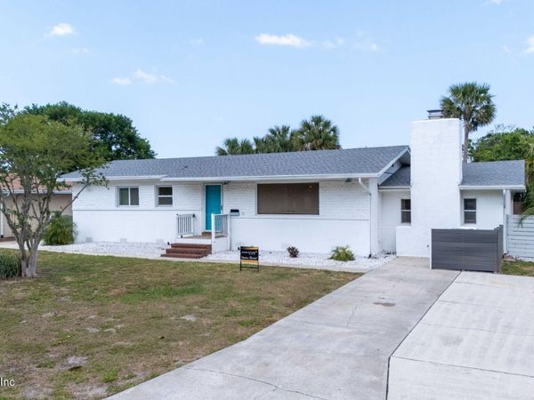 11 BURLING Way, Jacksonville Beach, FL 32250