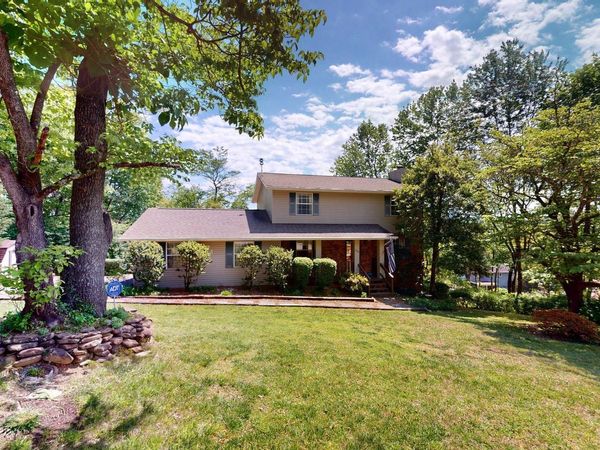 205 Vintage Lane, Clinton, TN 37716