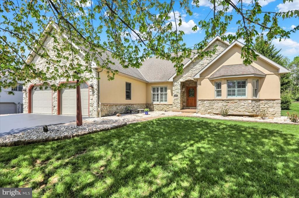 426 W CHARLOTTE STREET , MILLERSVILLE, PA 17551