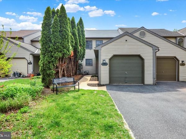 319 W MAIN STREET , ADAMSTOWN, PA 19501