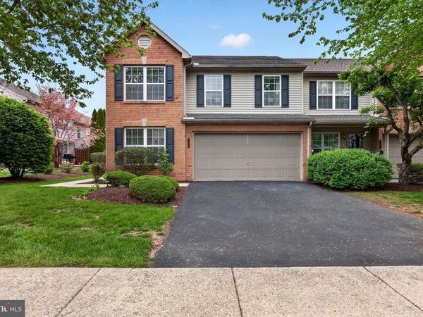 1126 CROSS CREEK DRIVE, MECHANICSBURG, PA 17050