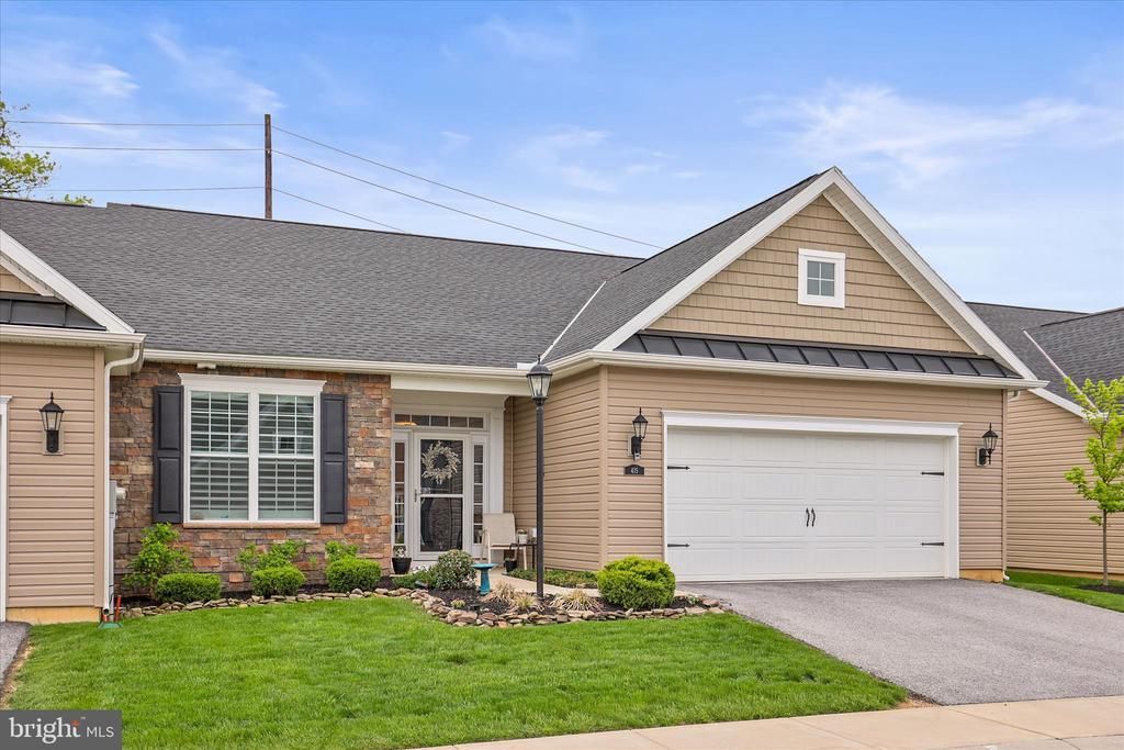 415 Hawthorn Lane, Unit 3, Hanover, PA 17331 Main Photo