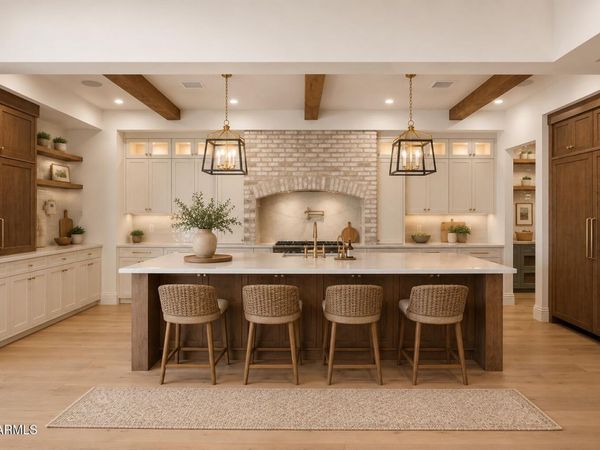3913 E CAMPBELL Avenue, Phoenix, AZ 85018