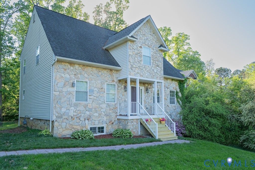 9215 Huntington Woods Drive, Mechanicsville, VA 23116 Main Photo