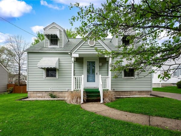 850 Woodland Rd , Sharpsville, PA 16150