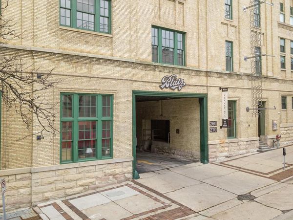 270 E Highland AVENUE, Unit 843, Milwaukee, WI 53202