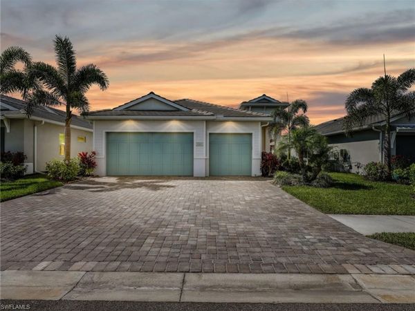 9288 Cayman DR, NAPLES, FL 34114