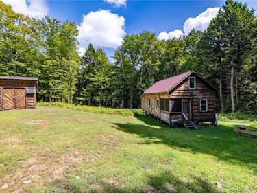 87 Tamblin Ridge Trail , Bernhards Bay, NY 13028