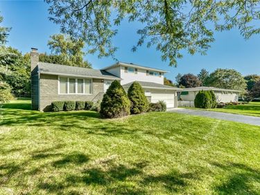 241 Willowcrest Drive , Rochester, NY 14618