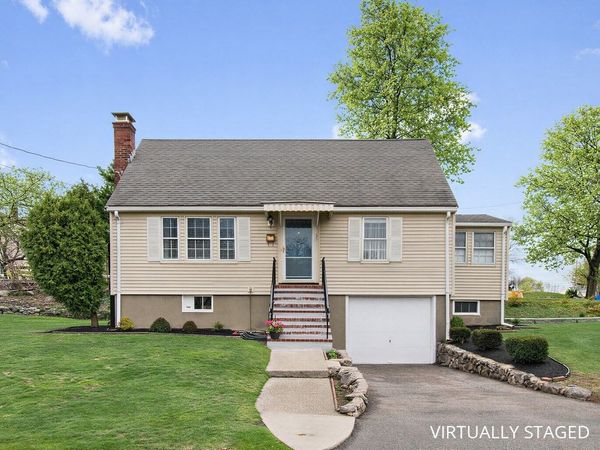 31 Oakledge Road, Waltham, MA 02452
