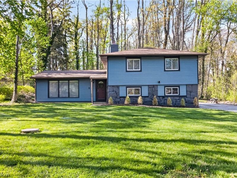 26 Sandy Hill Road , Sagamore Hills, OH 44067 Photo 1