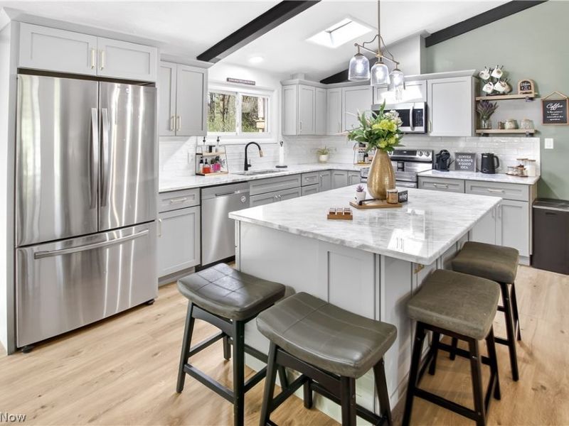 26 Sandy Hill Road , Sagamore Hills, OH 44067 Photo 5