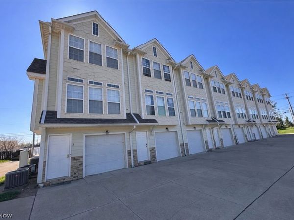 30056 Euclid Avenue , Unit 14, Wickliffe, OH 44092