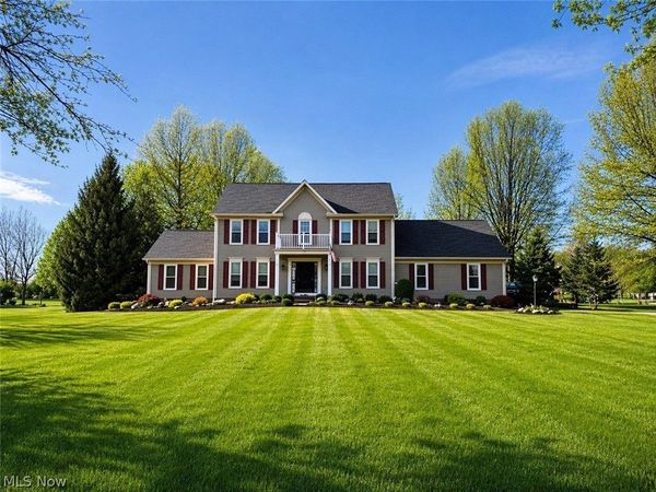 6733 Meadowood Drive , Valley City, OH 44256