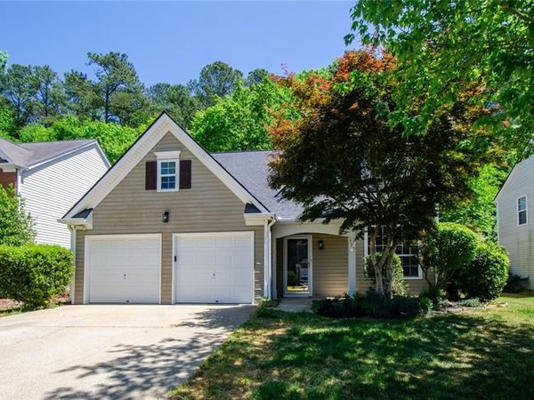 185 Weatherstone Drive, Woodstock, GA 30188