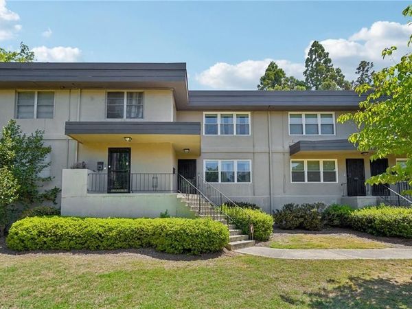 284 Lakemoore Drive NE, Unit B, Atlanta, GA 30342