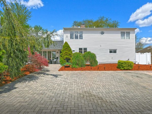 156 Farmedge Road , Levittown, NY 11756