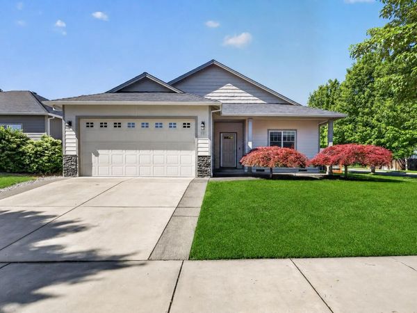 989 Pendleton Drive, Medford, OR 97501