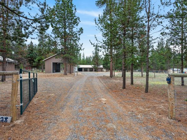 52628 Ammon Road, La Pine, OR 97739